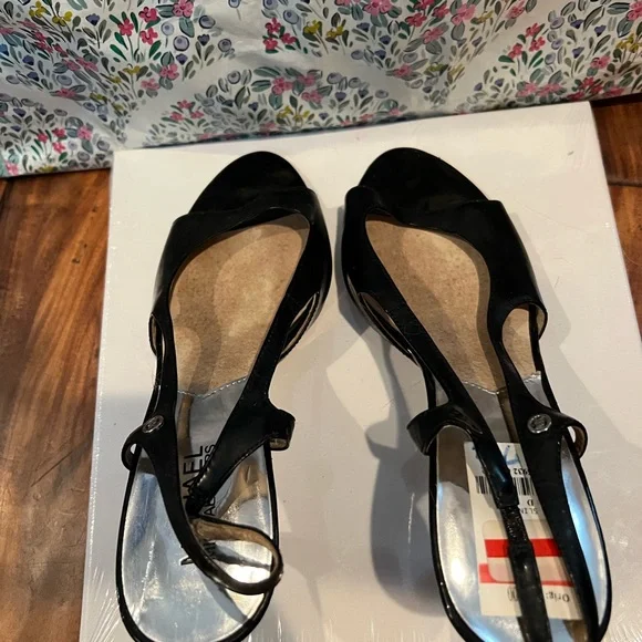 Michael Kors Black Patent Leather Sandals - Picture 3 of 5